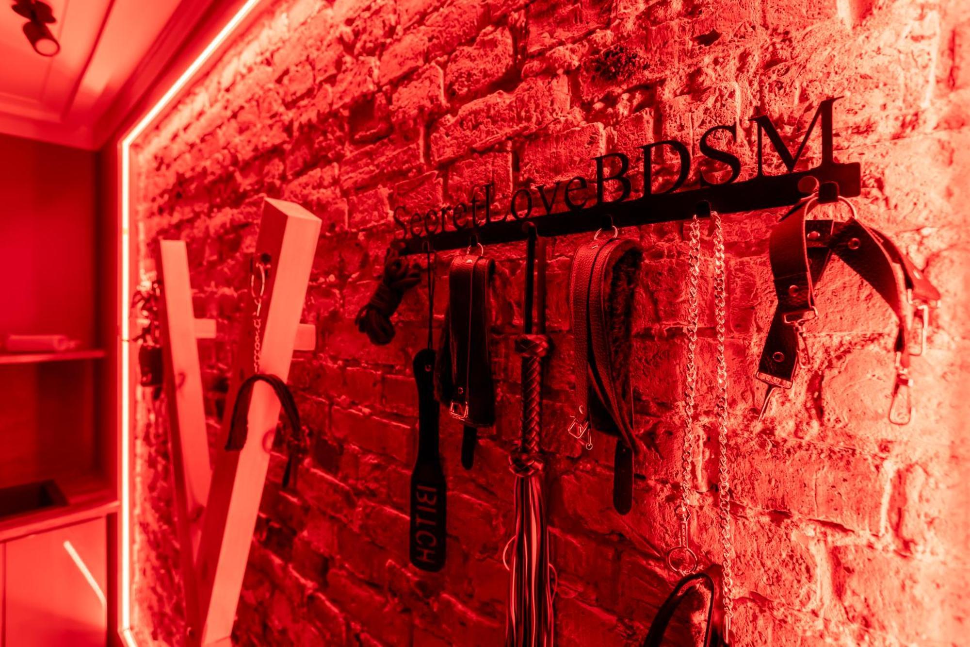 Secret Love Bdsm Poznaň Exteriér fotografie