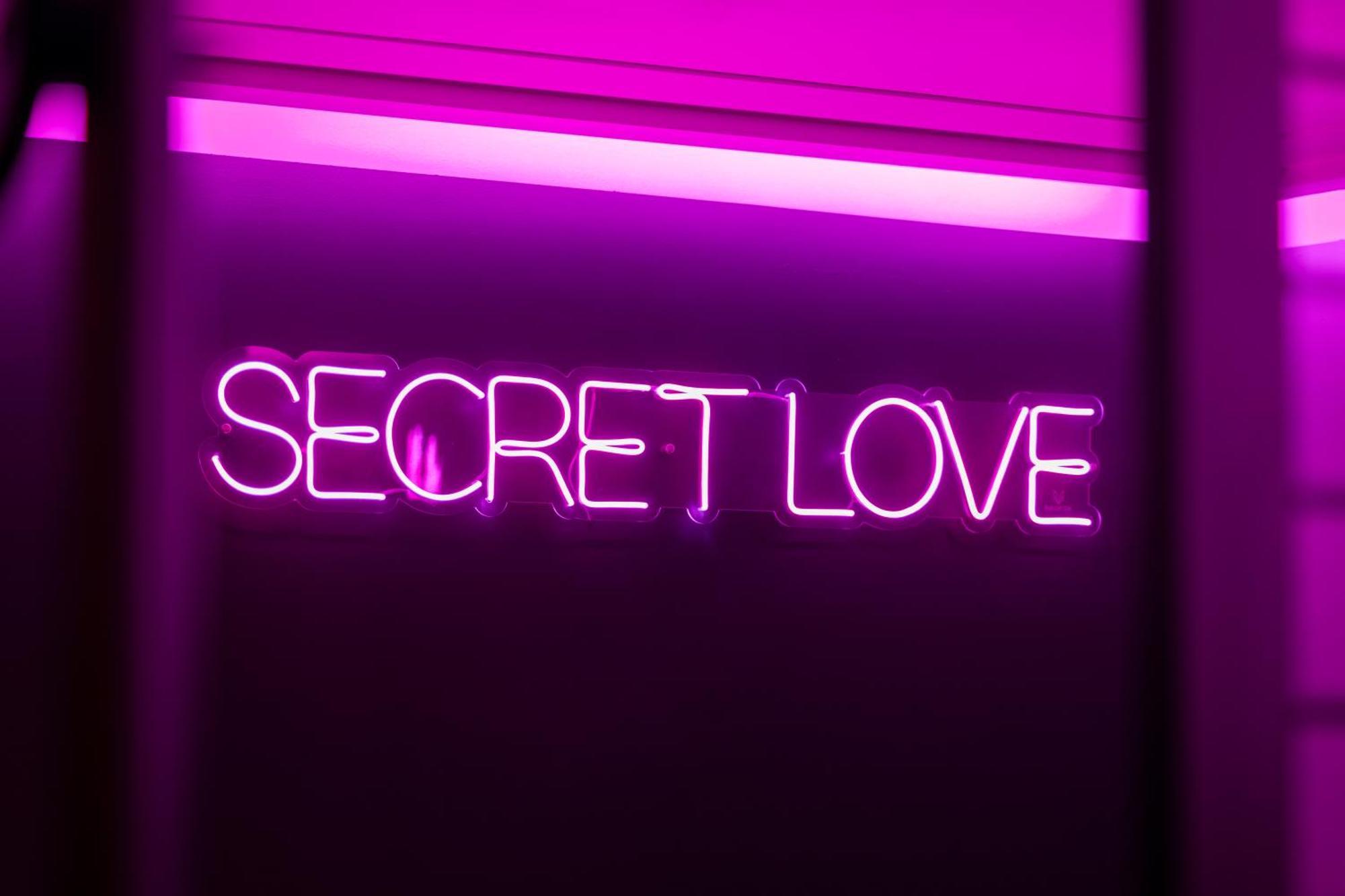 Secret Love Bdsm Poznaň Exteriér fotografie